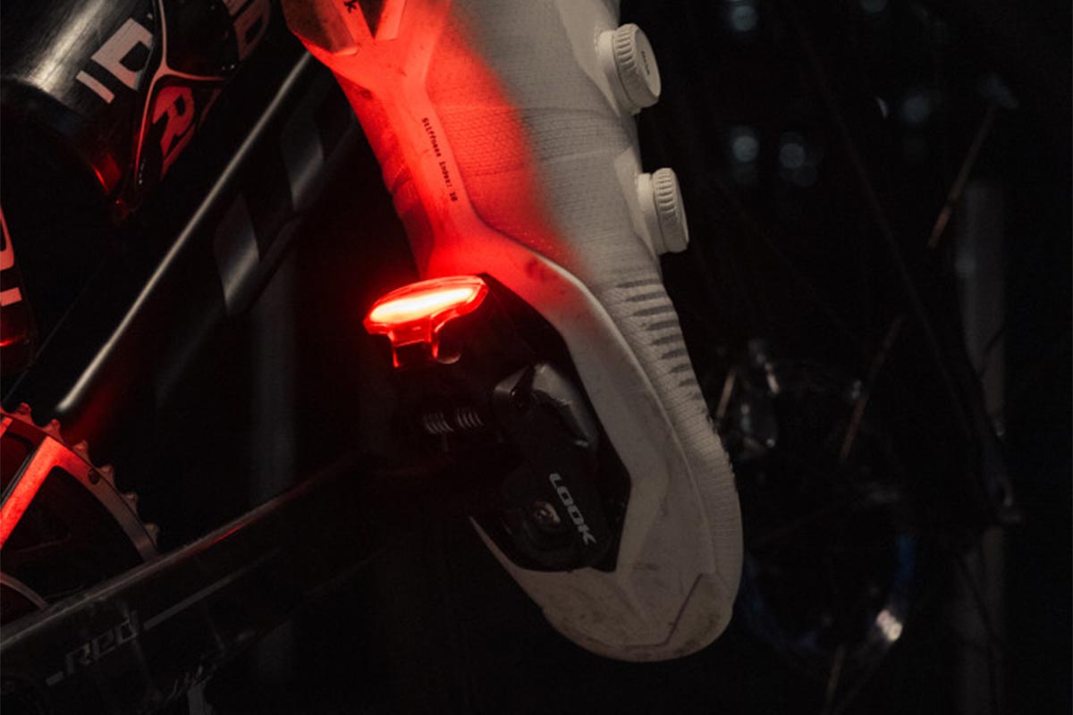 Look Keo Blade Carbon Vision Pedals with Rear Lights